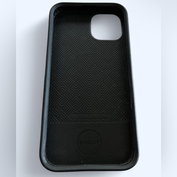 iPhone 13 Case - MagSafe Compatible - Picture 2 of 4